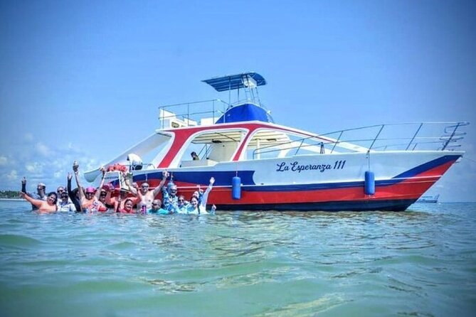 Hip Hop solo para adultos PartyBoat con Bebidas ilimitadas y Bar - What the $65 price really covers
