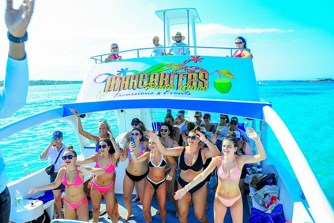 HipHop Party Boat with Unlimited drinks in Punta Cana - Three hours that mix snorkeling and a sandbar party