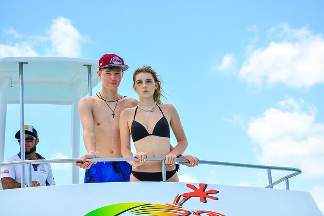 HipHop Party Boat with Unlimited drinks in Punta Cana - A dolphin aquarium stop with a different kind of view