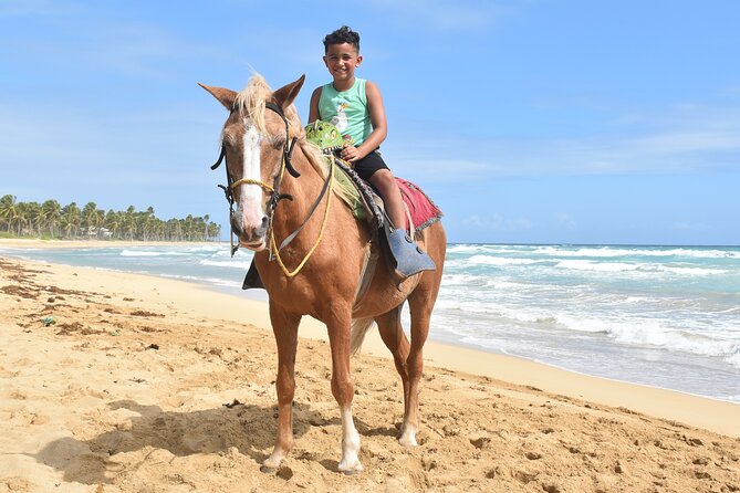 Horseback Riding Adventure Punta Cana - The photographer and the rum bottle