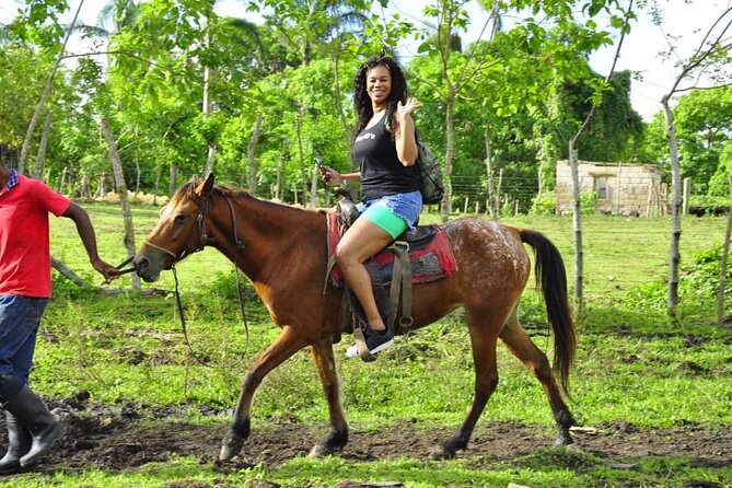 Horseback Riding in the Dominican Jungle - How the staff shape the experience