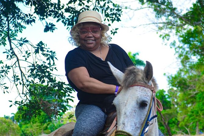 HorseBack Rinding to Macao Beach - Guides, Pace, and the Human Side of the Ride