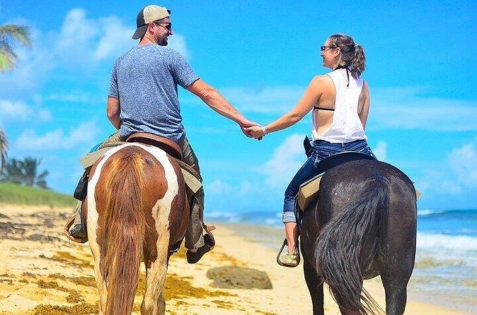 HorseBack Rinding to Macao Beach - The Photography Factor