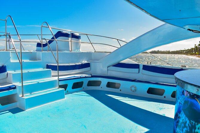 Infinity Hip Hop Boat Party in Punta Cana - The 45-minute snorkeling stop