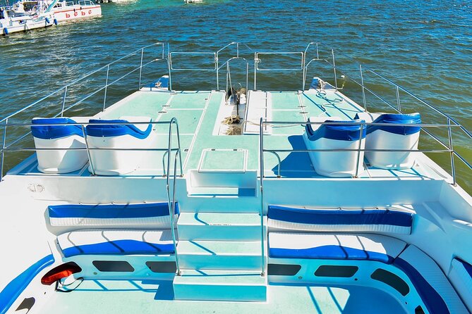 Infinity party boat in Punta Cana - Music, drinks, and the onboard mood