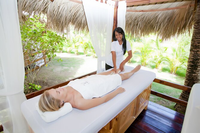Island Beauty Spa Getaway - Starting in the Los Corales botanical garden