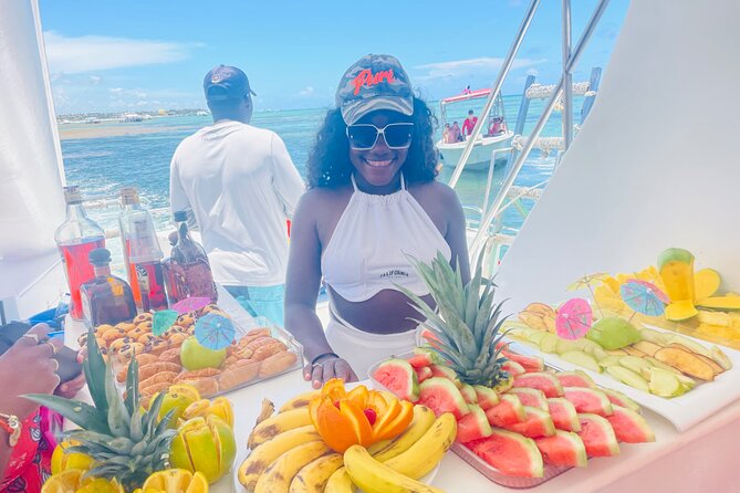 Jamaican Sunset Party Cruise - The Jamaican party mood in Punta Cana