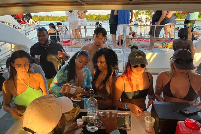 Jamaican Sunset Party Cruise - Who should book this cruise?