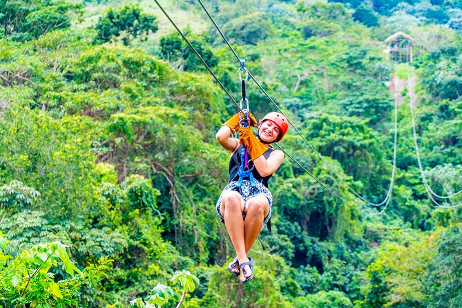 Jungle Buggies + Ziplines Adventures - Steering a four-person jungle buggy