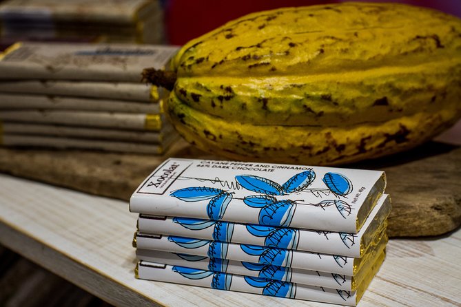 La Boutique Mobile Punta Cana - The tropical setting and shopping atmosphere