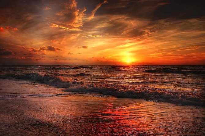 Luxury Sunset Party Boat - What the three-hour cruise is really like