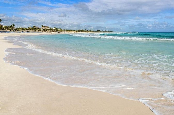 Majestic Colonial - Round Trip Shuttle - Punta Cana Airport - Luggage help and a calm start