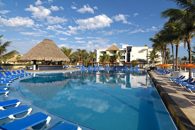 Majestic Elegance - Round Trip Shuttle - Punta Cana Airport - The 25 to 30 minute ride to Majestic Elegance