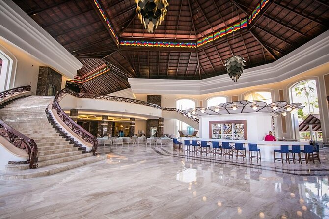 Majestic Mirage - Round Trip Shuttle - Punta Cana Airport - Help for families and groups