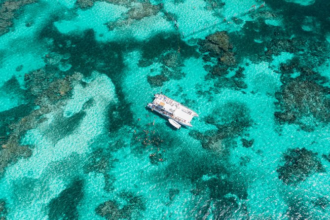 Marinarium Snorkeling Cruise from Punta Cana - The shallow lagoon and swim-up bar