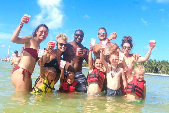 Morning Private Party Boat with Water Slide Open Bar and BBQ - What to pack for a smoother morning