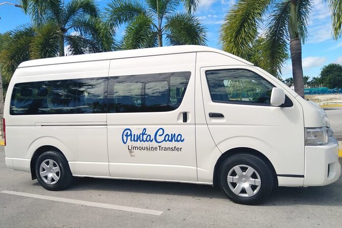 One Way Private Airport or Hotel Transfer Bavaro Hotel 1-6 Pax - Key points at a glance