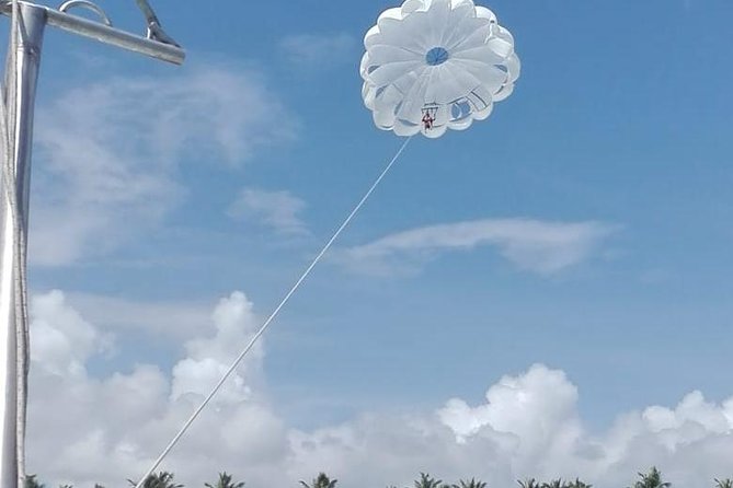 Parasailing Adventure In Punta Cana - Souvenir stores and the extra stop