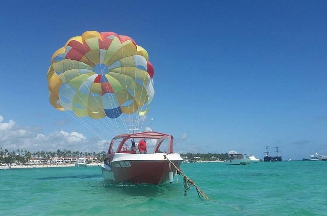 Parasailing Adventure Punta Cana - Who will enjoy this most