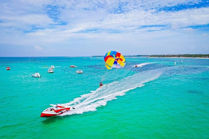 Parasailing in Bavaro - Taking off from Playa Los Corales