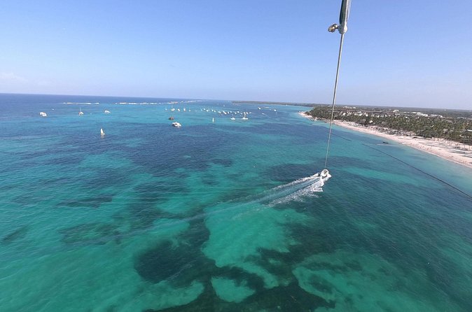 Parasailing in Bavaro - How the service record affects your choice