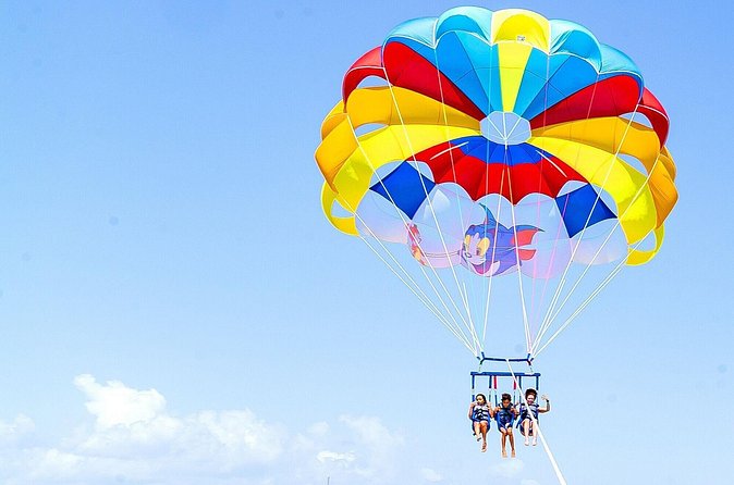 Parasailing in Bavaro - Who will enjoy this most?