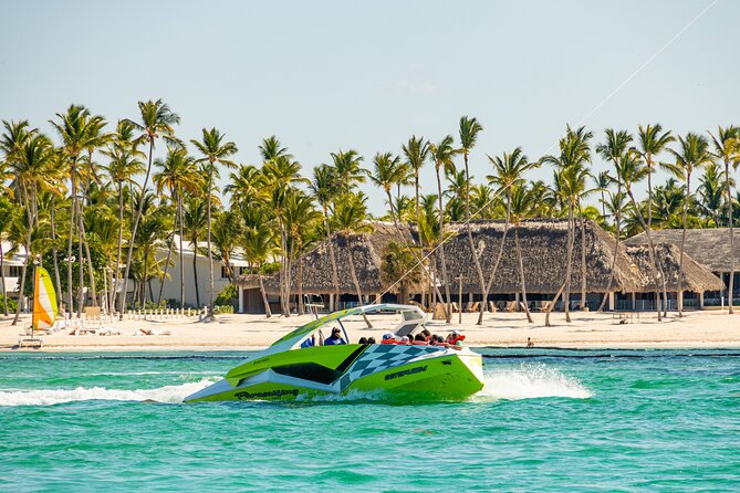 Parasailing Yacht Experience in Punta Cana - Safety instructions and the flight itself