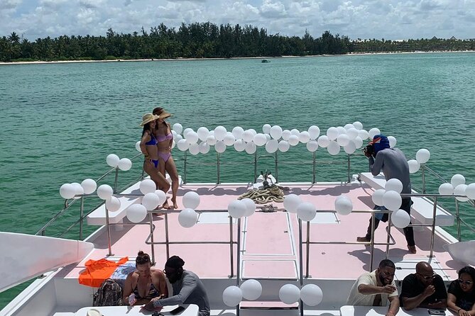 Party Boat and Snorkeling Family-friendly Semi-Private - The shallow natural pool and sandbar