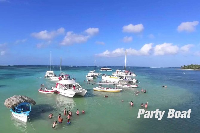Party Boat Booze Cruise - Crucero con bebidas y Fiesta en Barco - Cruising the Bávaro Coast by Private Catamaran