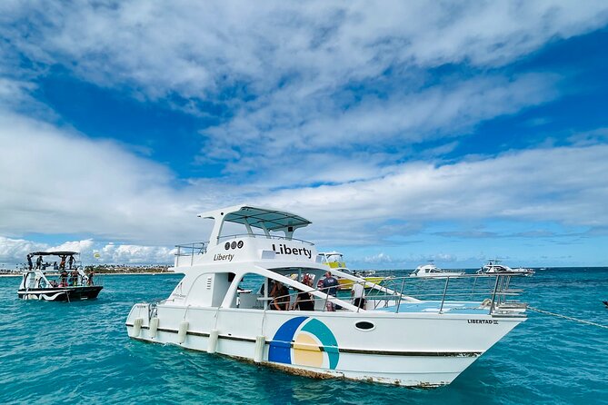 Party Boat Punta Cana Public or Private and Open Bar - The music turns the boat into a party