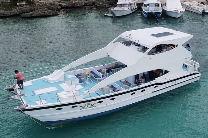 Party Booze Boat Fiesta Sand Bar-Snorkeling-Music-Drinks-Dancing - What the $40 price really gets you
