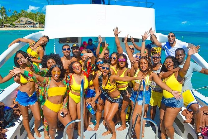 Private Adult Only Hip Hop Party Boat with Live DJ - A shallow natural pool for the final swim