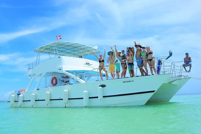 Private Cruise with BBQ - Slide And Open Bar - Getting To The Port With Private Transportation