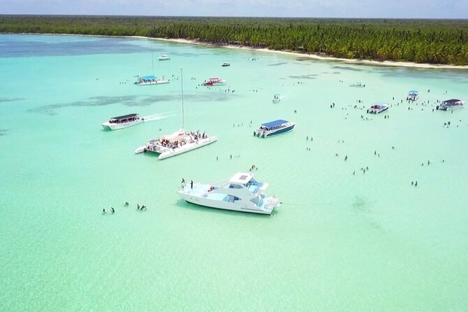 Private Exclusive Saona Island Tours - The one real problem: getting onto the boat