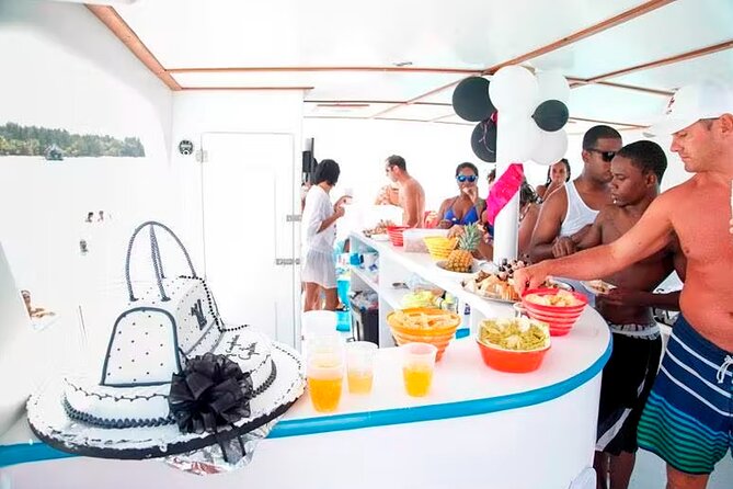 Private Party Boat Tour From Punta Cana with Drinks - Drinks, snacks, dancing, and guided games