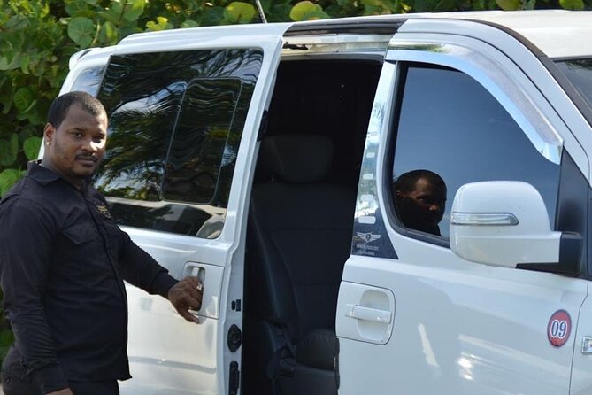 Private Punta Cana Airport Transfer to/from Hotels in Punta Cana - Price, private service, and possible extra charges