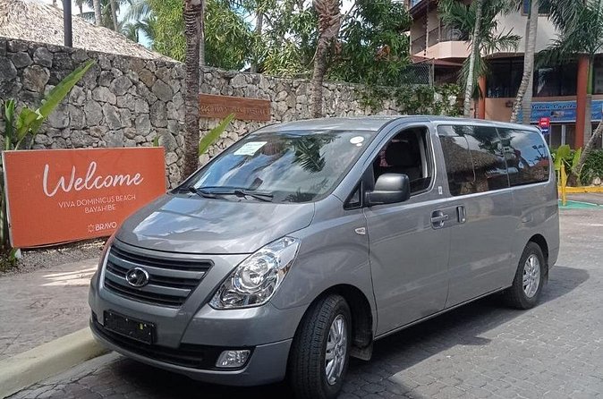 Private Roundtrip Transfer from Punta Cana Airport to Hotels - The most important limitation is vehicle capacity