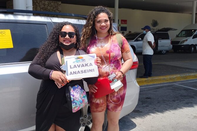 Private Sedan in Punta Cana Airport to Punta Cana Hotels - Finding the driver after customs