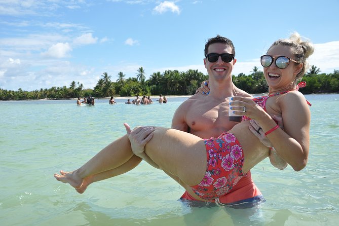 Private Small Group, Snorkeling Cruise, Natural Pool & Exclusive Virgin Beach - The Natural Pool and Floating Bar