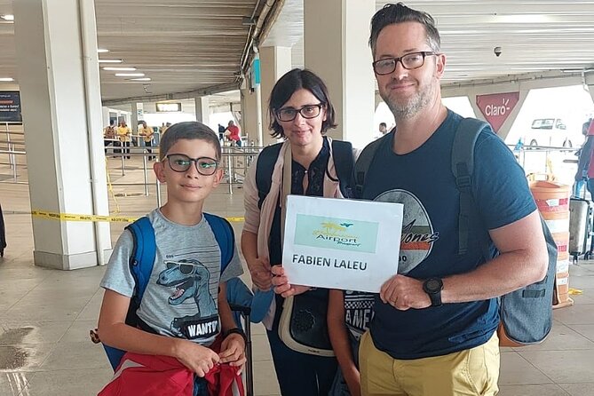 Private Taxi from Bavaro Hotel to Santo Domingo Airport - Who will get the most from this transfer