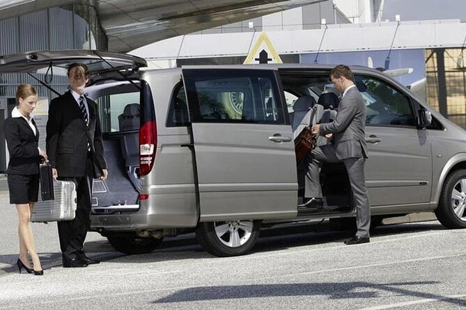 Private Taxi from Bavaro Hotel to Santo Domingo Airport - Booking details worth checking
