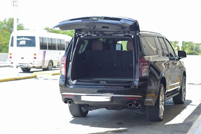 Private transfer from Bávaro Hotels to Punta Cana Airport - The 25-Minute Ride and What You Get Along the Way