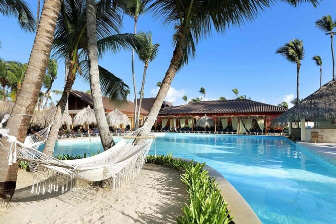 Private Transfer Punta Cana Airport to/from Grand Palladium Punta Cana - A straight ride from Punta Cana Airport to Grand Palladium