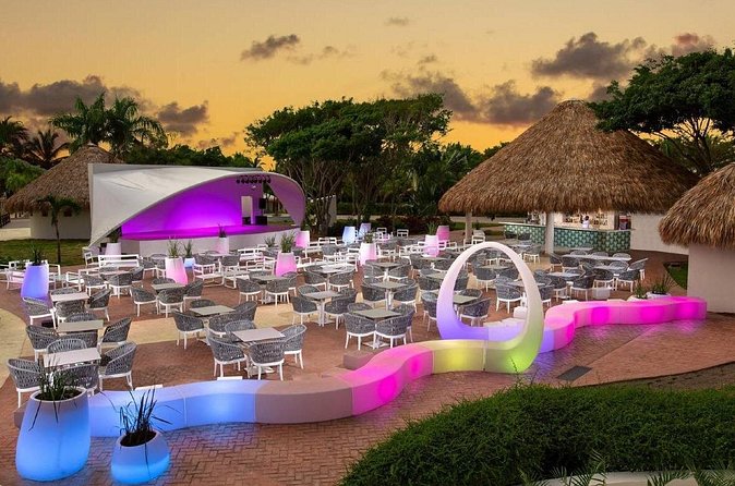 Private Transfer Punta Cana Airport to/from Grand Sirenis Punta Cana - Who gets the best value from the $65 fare