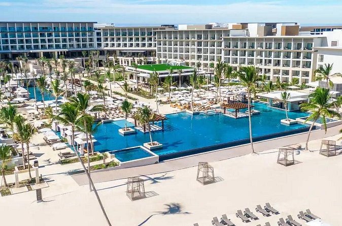 Private Transfer Punta Cana Airport to/from Hyatt Zilara Punta Cana - Communication with Julio and the transfer team