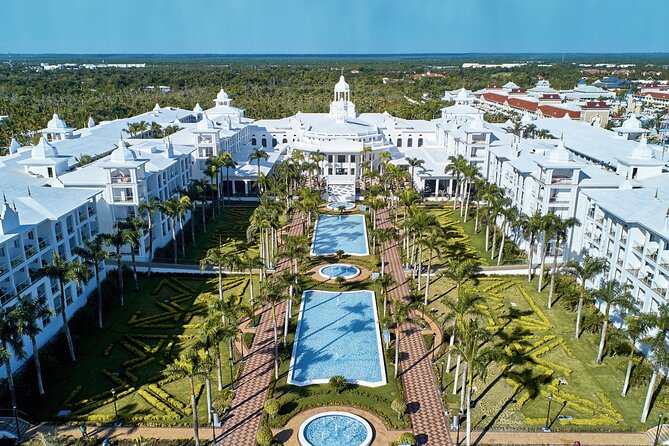 Private Transfer Punta Cana Airport to from Riu Palace Punta Cana - Direct transportation instead of a shared shuttle