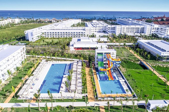 Private Transfer Punta Cana Airport to/from Riu Republica Punta Cana - Why the $40 group price can be good value