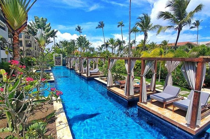 Private Transfer Punta Cana Airport to/from Secrets Royal Beach - Who will get the most from this service