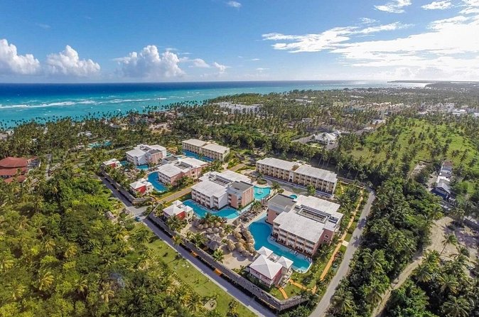 Private Transfer Punta Cana Airport to/from TRS Turquesa - $40 for a private group: a closer look at value