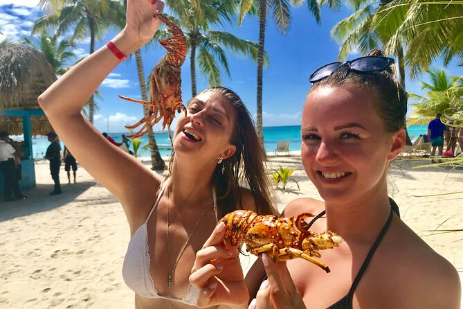 PRIVATE VIP tour Saona Island with Snorkeling, Starfish, Turtles - Mangroves, turtles, and a closer look at the park